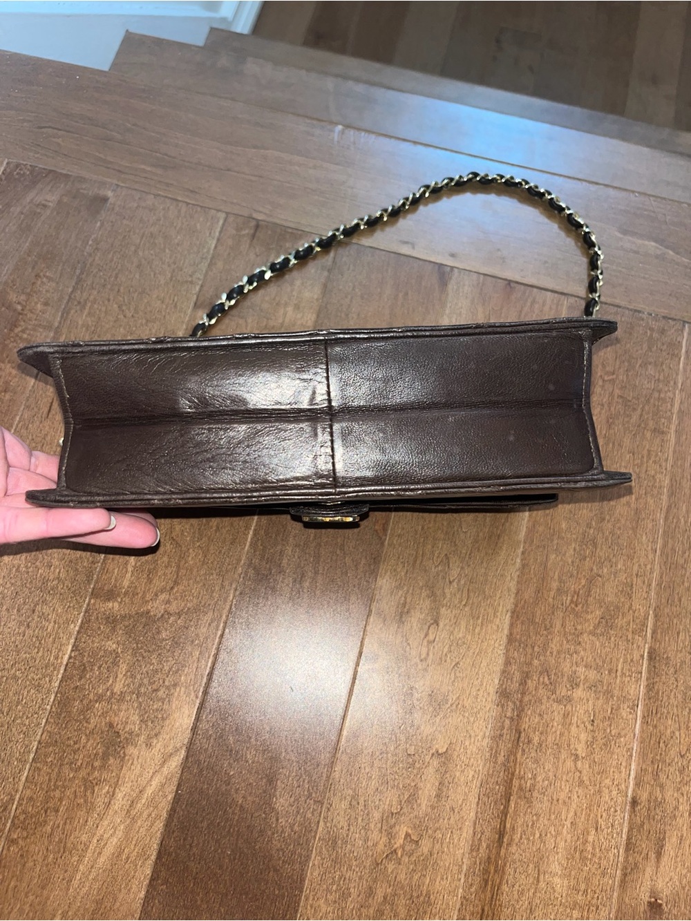 CHANEL Quilted Shoulder Bag in Dark Brown Leather with Gold Hardware - Picture 3 of 13